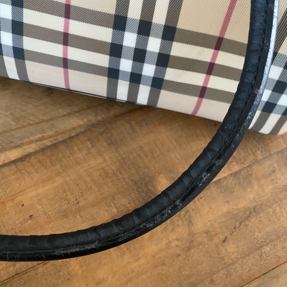 Burberry Tote - Picture 6 of 10